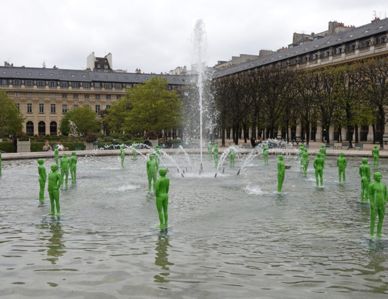 Des petits hommes verts au jardin du Palais Royal