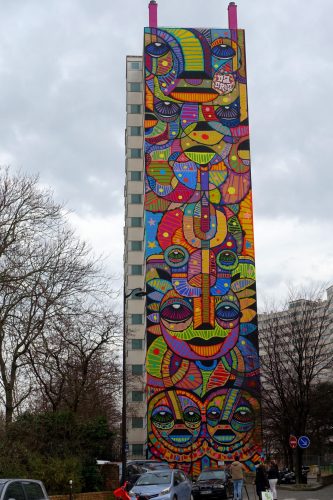 Magnifique totem à l'entrée